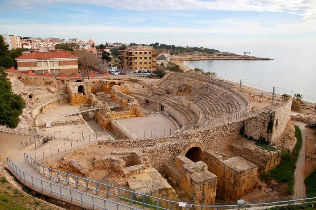 Teatro romano de tarragona y roma, dar la vuelta al mundo sin salir de España