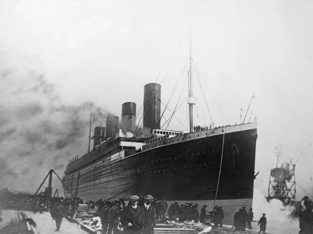El Titanic atracado en el Puerto de Southampton.